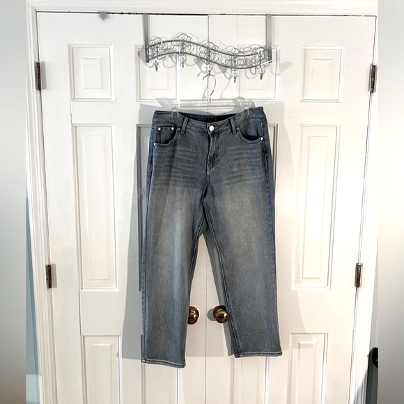 1822 DENIM High-Rise, Slim Boot Cut Jeans for Women. Size 12. - Picture 2 of 10